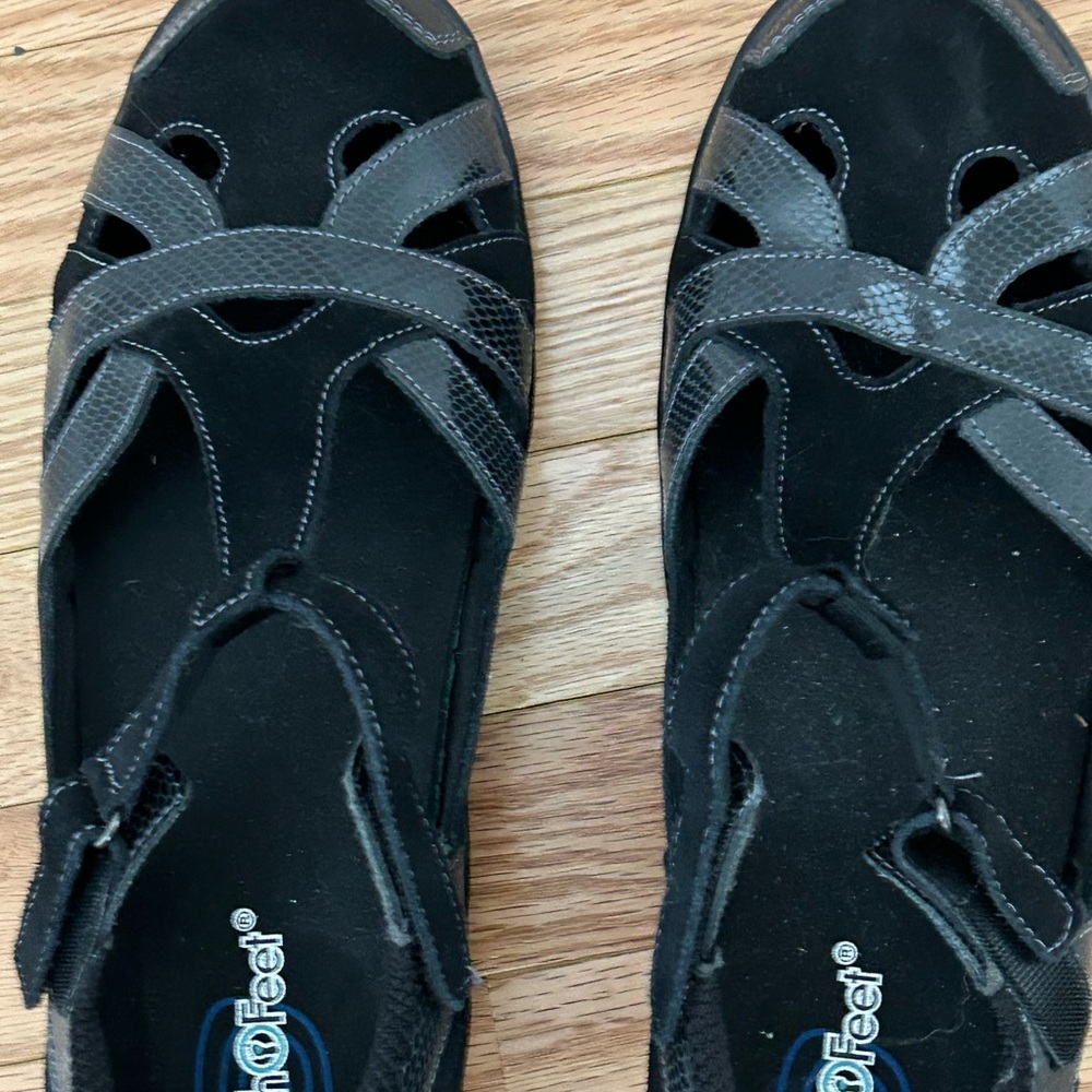 Stylish Black and Gray Women's Flats by orthofeet.